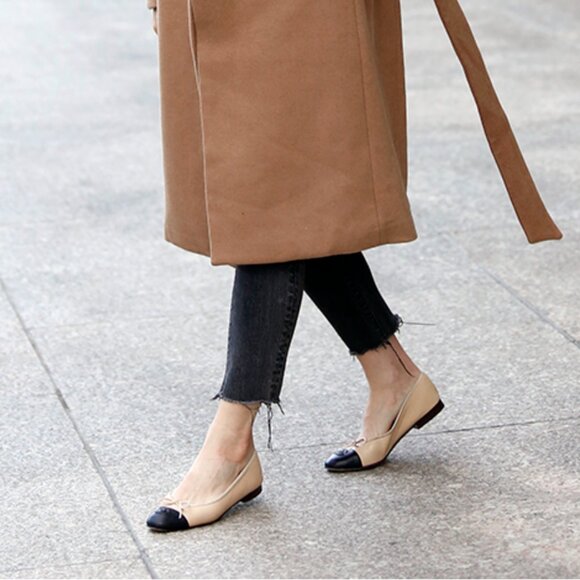 Chanel Cap Toe Ballet Flats Womens 42 11 Black Beige Nude Leather CC Logo Shoes - Picture 2 of 13